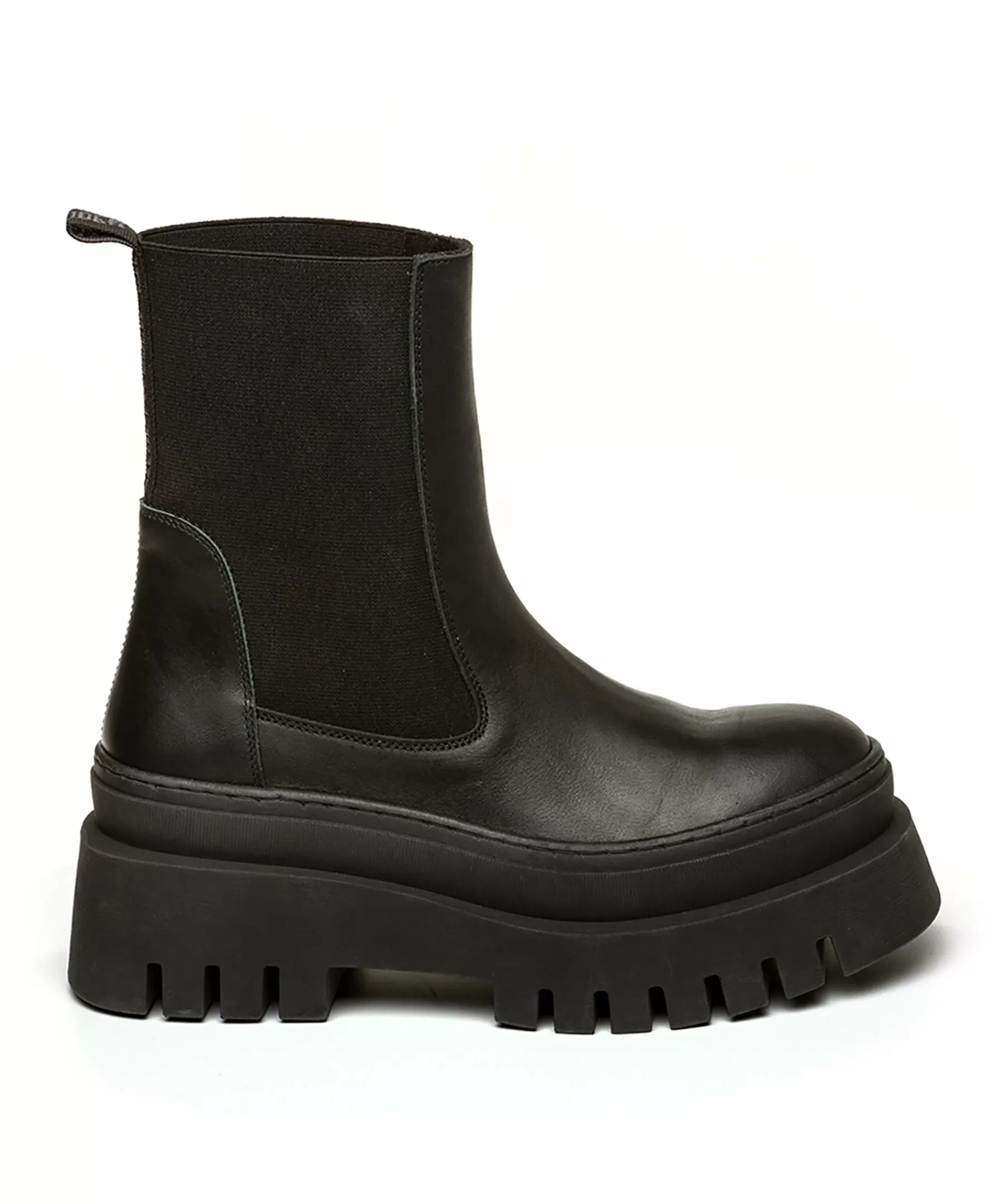 Steve Madden Chelsea Boots^Cassandra Boots