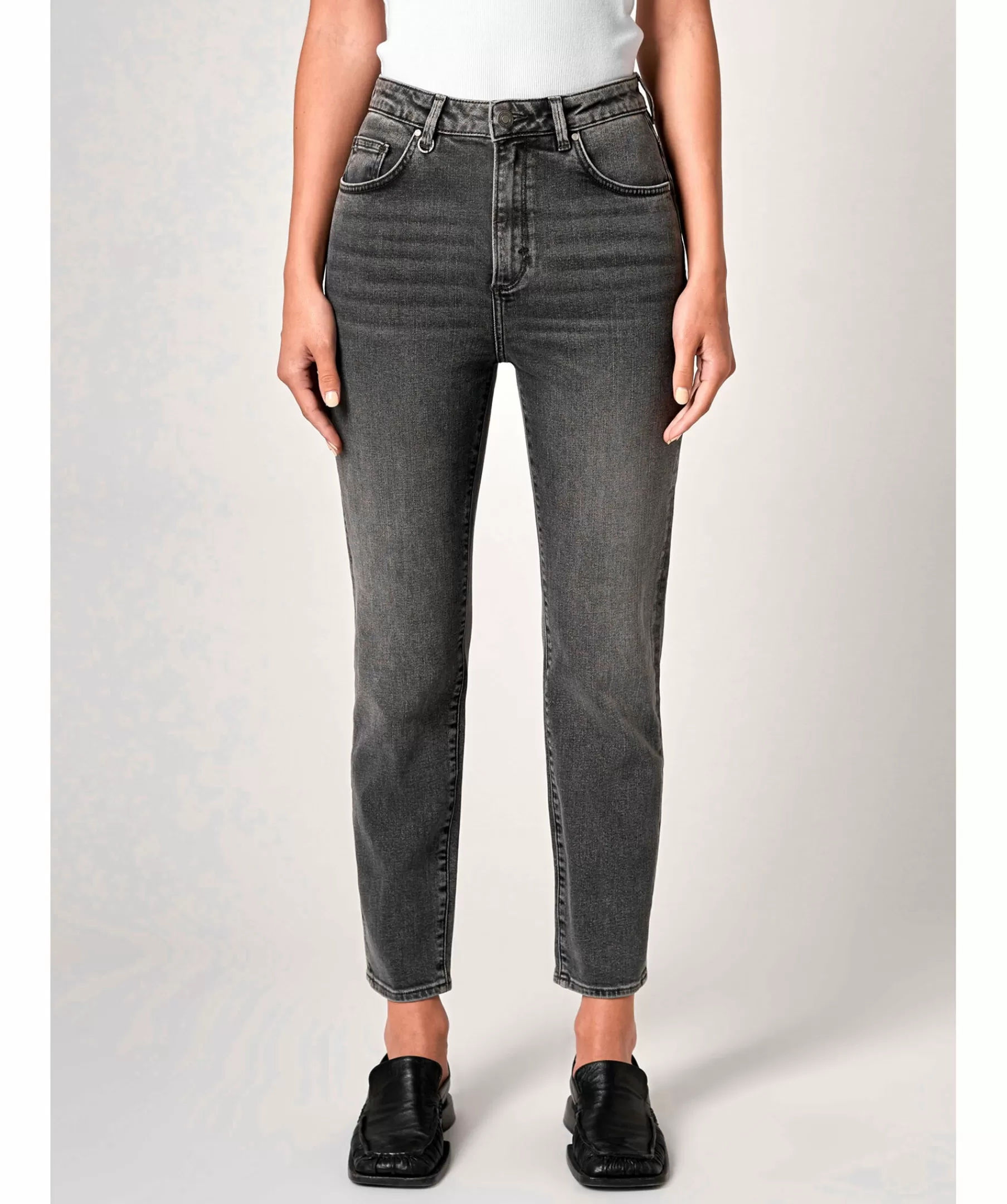 Neuw Jeans^Lola Mom Forum