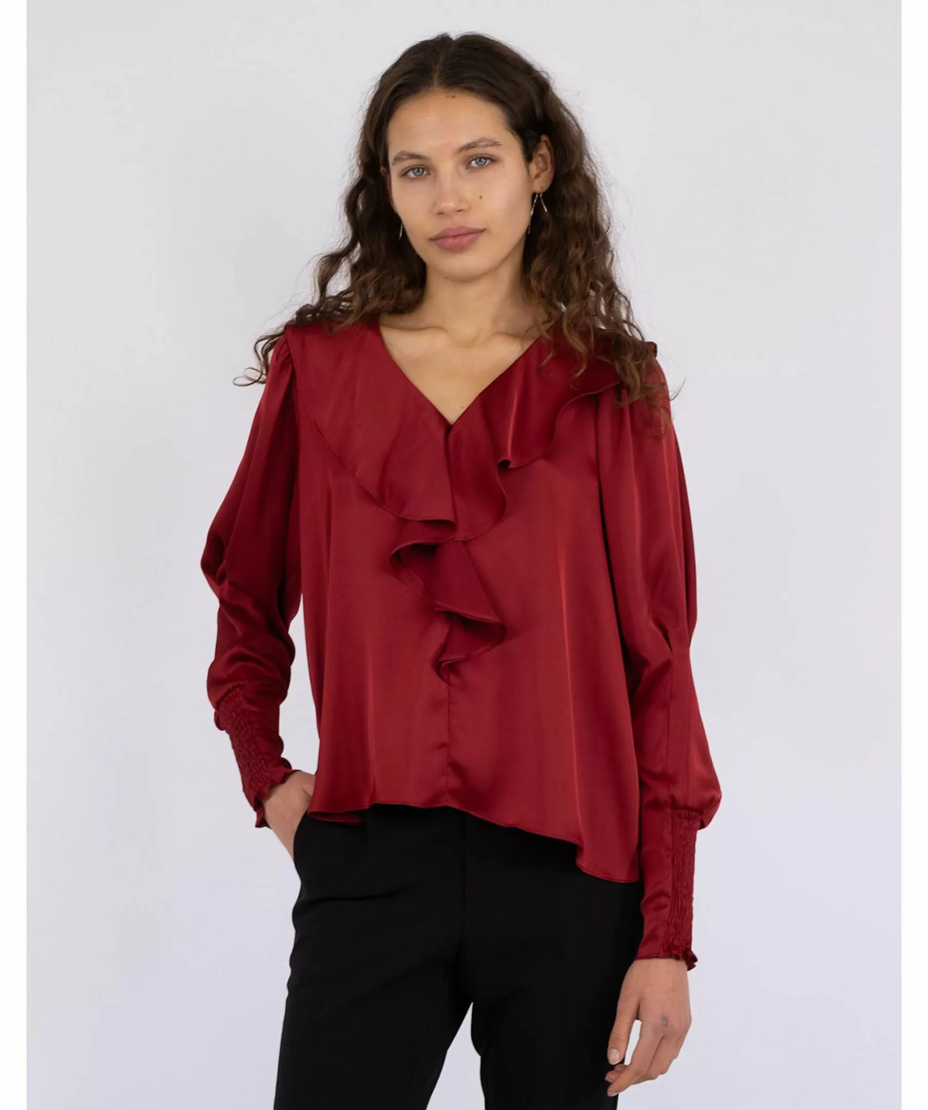 Neo Noir Blusar^Sandie Sateen Blouse